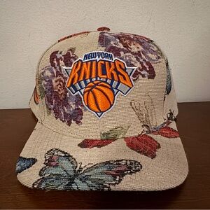 Mitchell & Ness Floral Knicks Hat